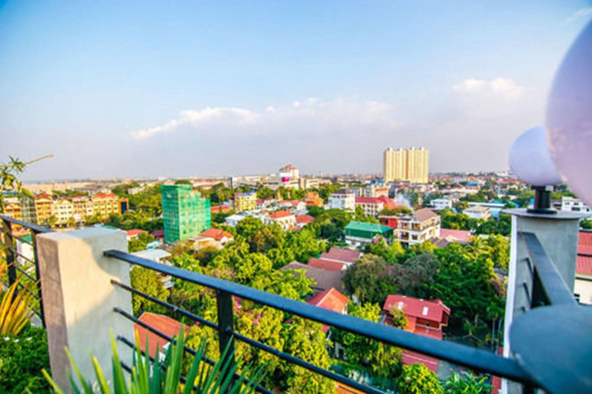 Diamond Palace Resort & Sky Bar Phnom Penh Zewnętrze zdjęcie