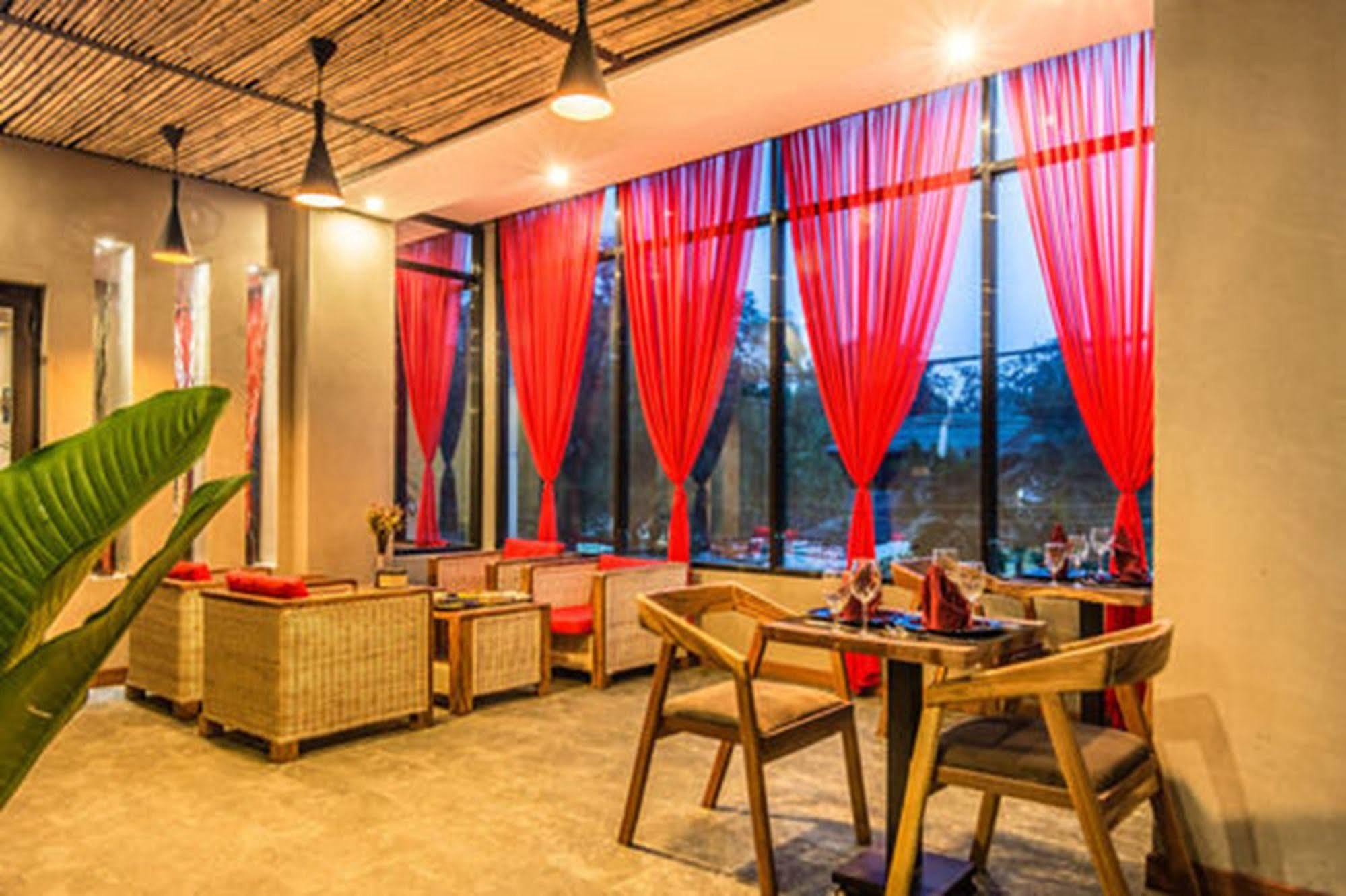 Diamond Palace Resort & Sky Bar Phnom Penh Zewnętrze zdjęcie